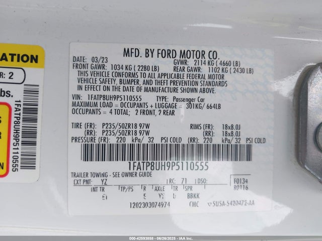 1FATP8UH9P5110555 Ford 4v