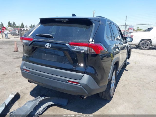 2021 TOYOTA RAV4 2T3W1RFV8MC120856 Photo 3