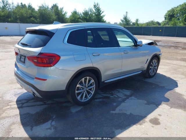 2018 BMW X3 5UXTR9C5XJLC73219 Photo 3