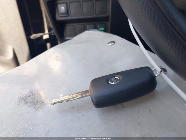 JN8AT2MTXHW133826 Nissan 2017