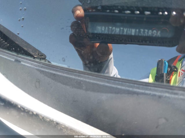 JN8AT2MTXHW133826 Nissan 2017