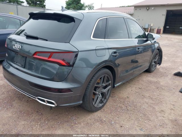 2018 AUDI SQ5 WA1A4AFY5J2008493 Photo 3
