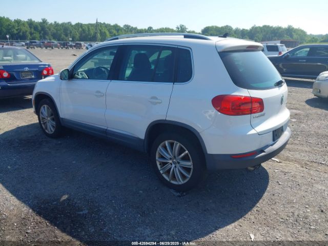 2012 VOLKSWAGEN TIGUAN WVGBV7AX7CW527271 Photo 2