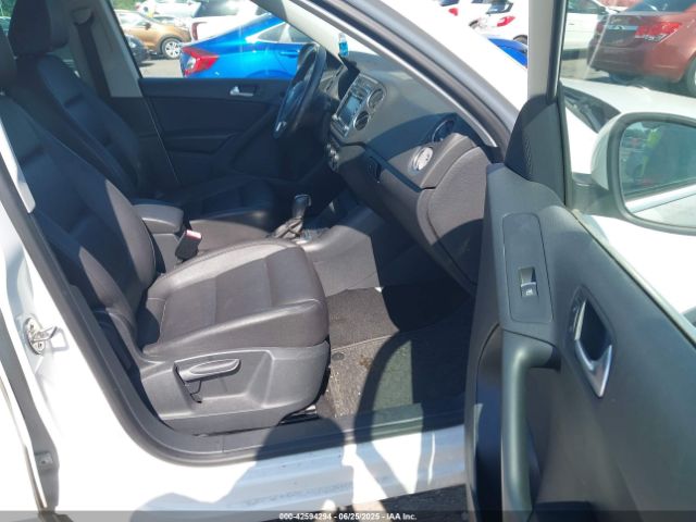 2012 VOLKSWAGEN TIGUAN WVGBV7AX7CW527271 Photo 4