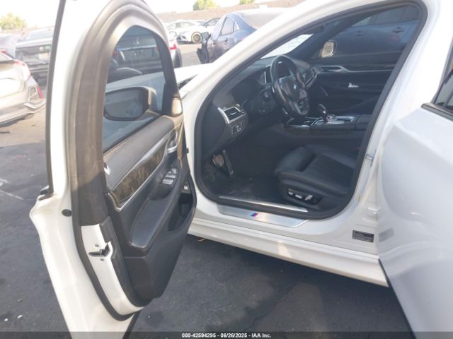 2021 BMW 740I WBA7T2C03MCE56494 Photo 4