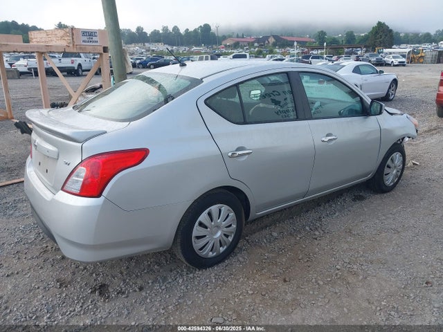 3N1CN7AP9JK414328 Nissan 2018