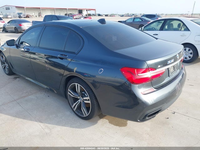 BMW 750i 2016 WBA7F2C56GG415192 Image 3