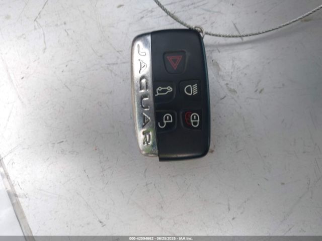 2017 JAGUAR XE SAJAD4BG8HA957655 Photo 10