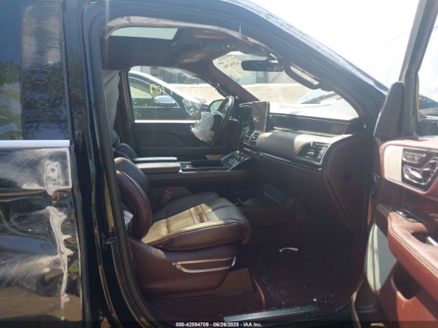 2018 LINCOLN NAVIGATOR 5LMJJ2TT8JEL06976 Photo 4