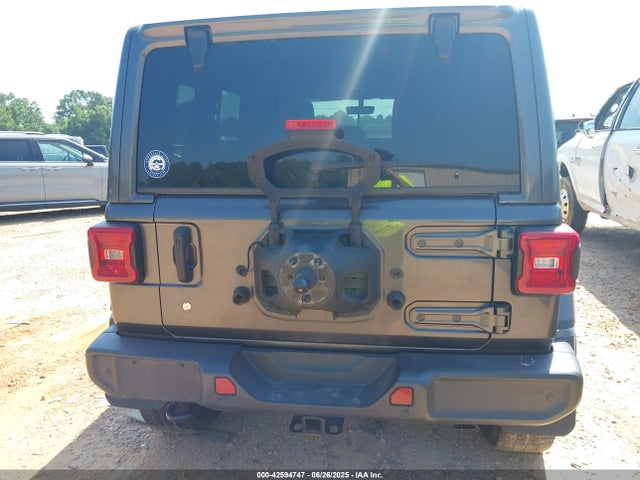 1C4HJXEN4JW220074 Jeep 2018