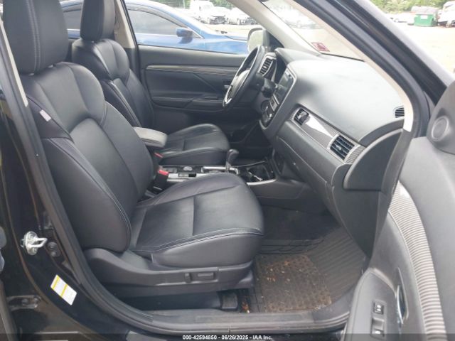 2019 MITSUBISHI OUTLANDER JA4AZ3A39KZ039635 Photo 4