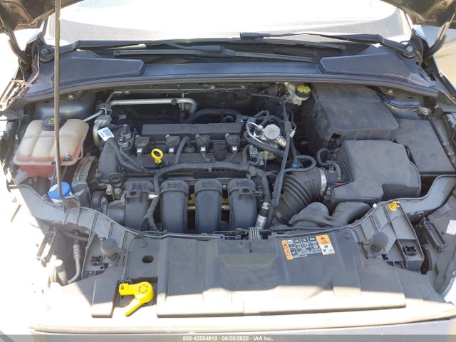1FADP3K2XGL392903 Ford 2016