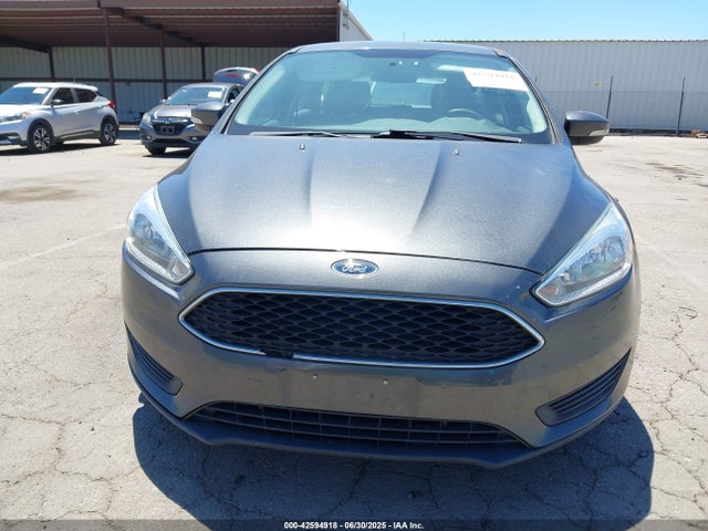 1FADP3K2XGL392903 Ford 2016