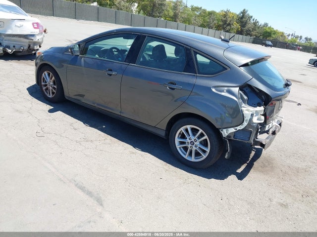 1FADP3K2XGL392903 Ford 2016