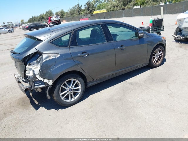 1FADP3K2XGL392903 Ford 2016