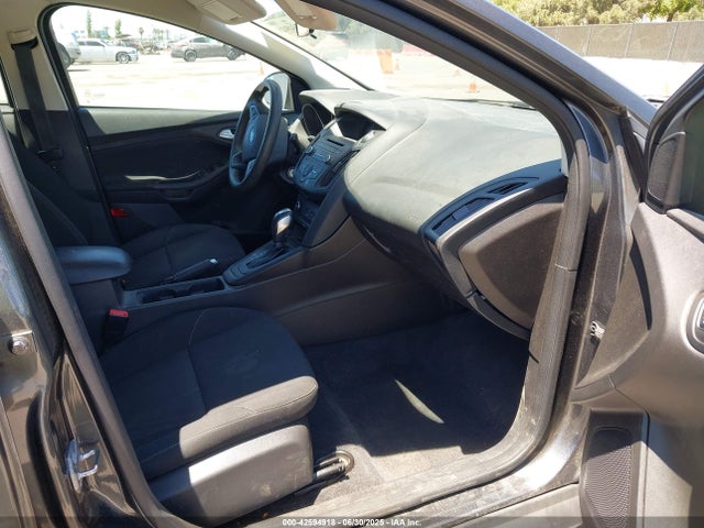 1FADP3K2XGL392903 Ford 2016