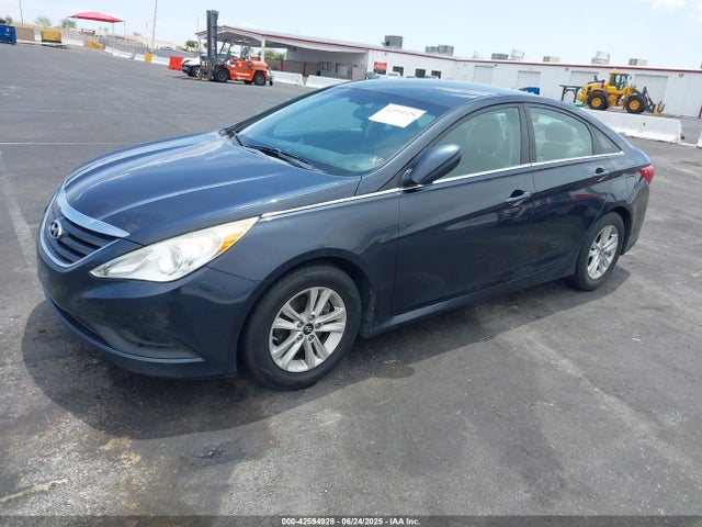 Hyundai gamma 2014 5NPEB4ACXEH931910 Image 2