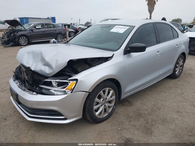 3VWD17AJ3FM324044 Volkswagen 2015