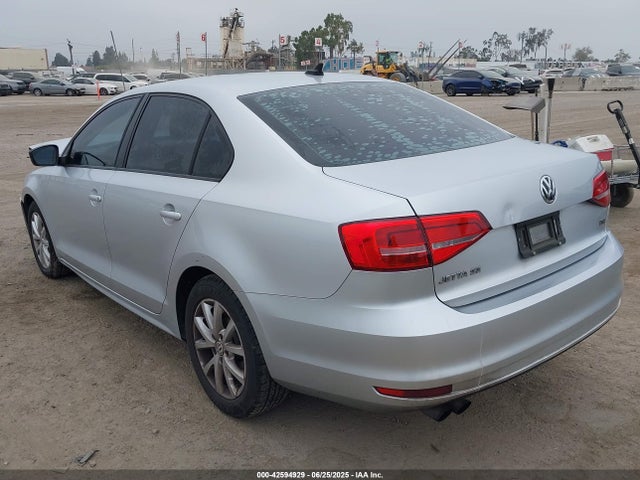 3VWD17AJ3FM324044 Volkswagen 2015
