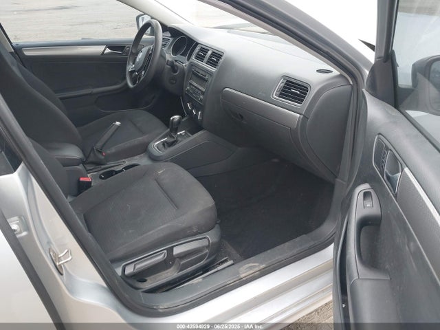 3VWD17AJ3FM324044 Volkswagen 2015