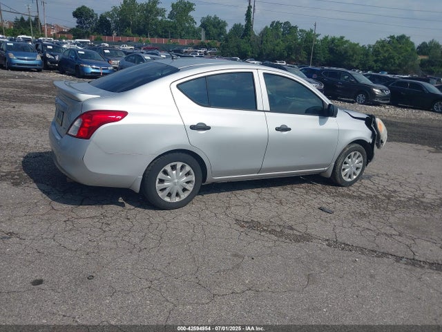 3N1CN7AP7EL804778 Nissan 2014