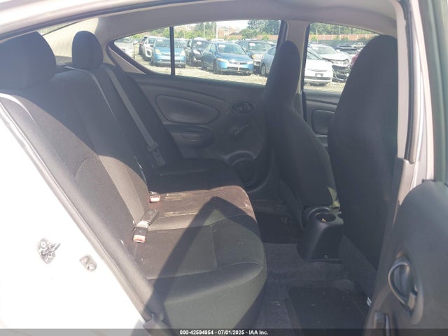 3N1CN7AP7EL804778 Nissan 2014