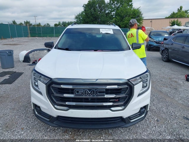 3GKALYEV0NL165141 GMC lyx