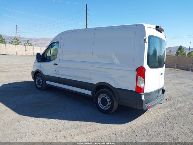 Ford 2018 2018 1FTYE1CM8JKB42370 Image 3