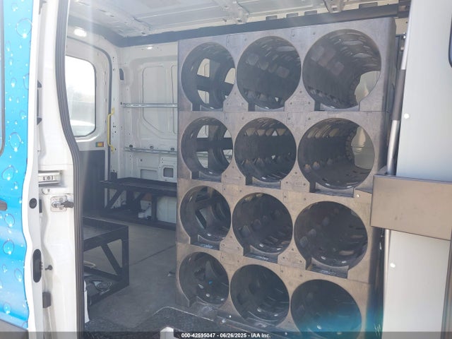 Ford 2018 2018 1FTYE1CM8JKB42370 Image 8