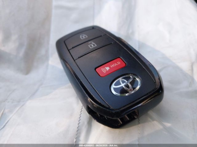 2022 TOYOTA COROLLA CROSS 7MUEAABG3NV042742 Photo 10
