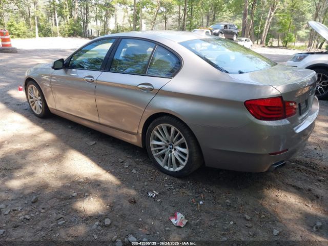 2011 BMW 550I WBAFU9C58BC783917 Photo 2