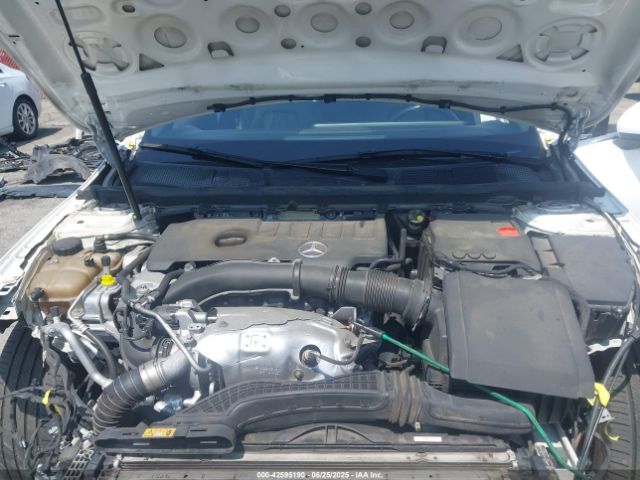 WDD3G4EBXKW031742 Mercedes-Benz m260