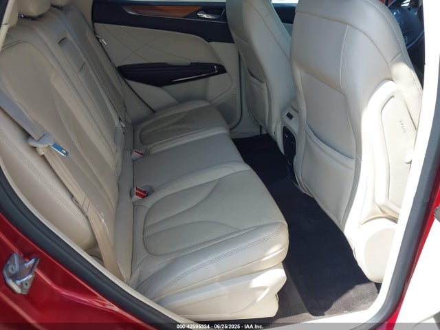 Lincoln MKC 2016 5LMTJ3DH7GUJ18943 Image 8