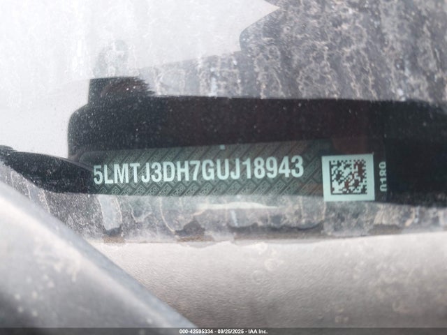 Lincoln MKC 2016 5LMTJ3DH7GUJ18943 Image 9