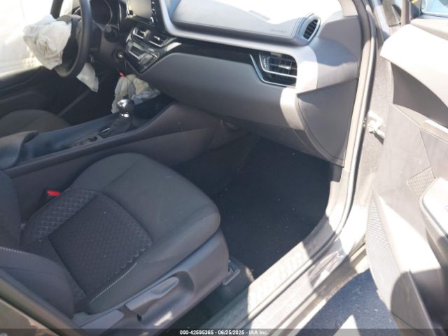 2021 TOYOTA C-HR NMTKHMBX6MR119952 Photo 4