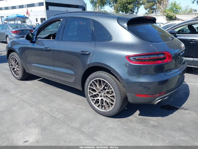 2018 PORSCHE MACAN WP1AB2A51JLB30727 Photo 2