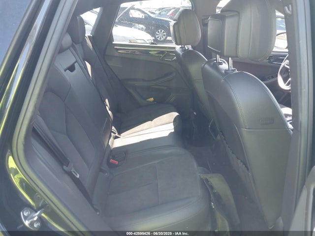 2018 PORSCHE MACAN WP1AB2A51JLB30727 Photo 7