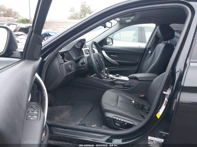 BMW 320i 2015 WBA3B1G56FNT05199 Image 5