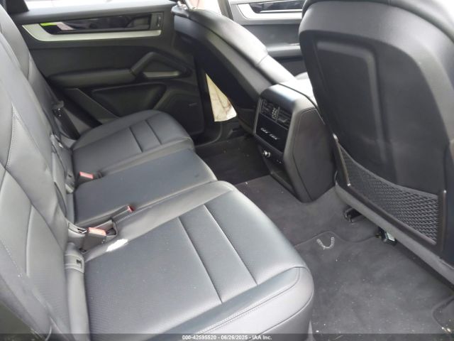 2024 PORSCHE CAYENNE WP1AA2AY2RDA10437 Photo 7