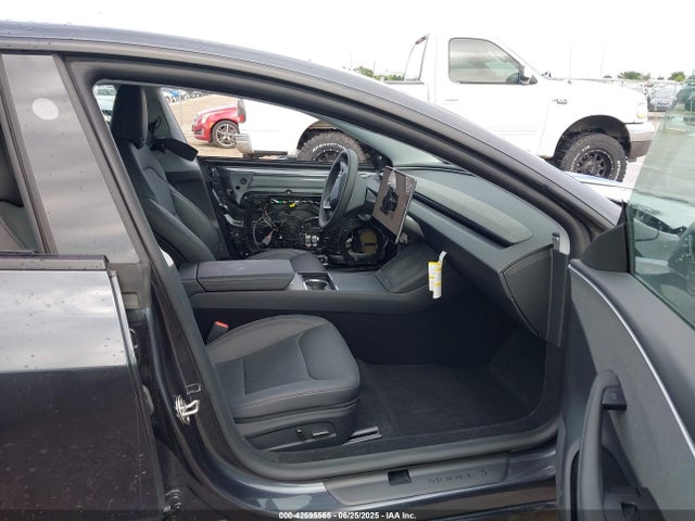 Tesla MODEL 3 2024 5YJ3E1EA4RF863260 Image 5