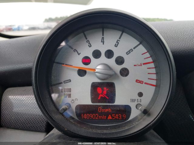 2011 MINI COOPER S WMWSV3C50BTY24792 Photo 6