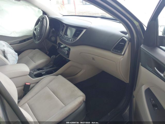 2018 HYUNDAI TUCSON KM8J33A44JU692297 Photo 4