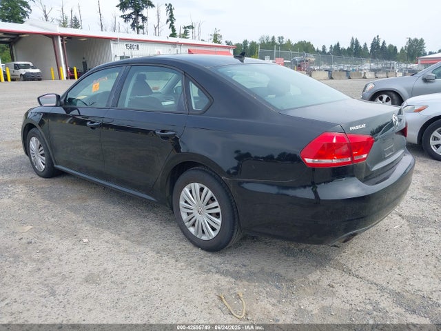 Volkswagen 2014 2014 1VWAP7A33EC025978 Image 3