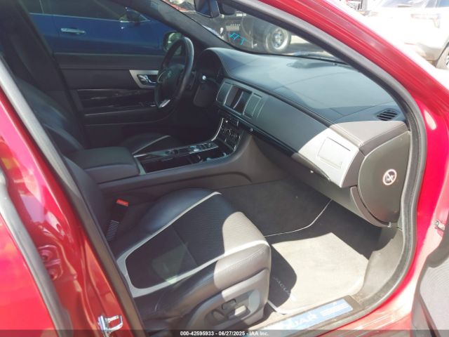 2015 JAGUAR XF SAJWA0HP7FMU68769 Photo 4
