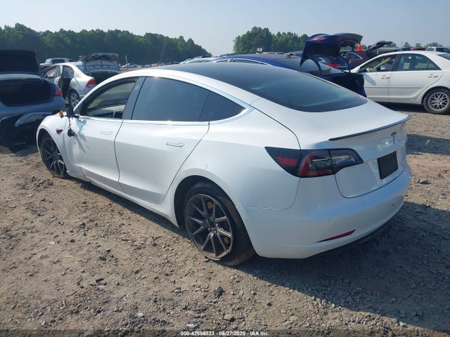 2019 TESLA MODEL 3 5YJ3E1EB1KF452686 Photo 2