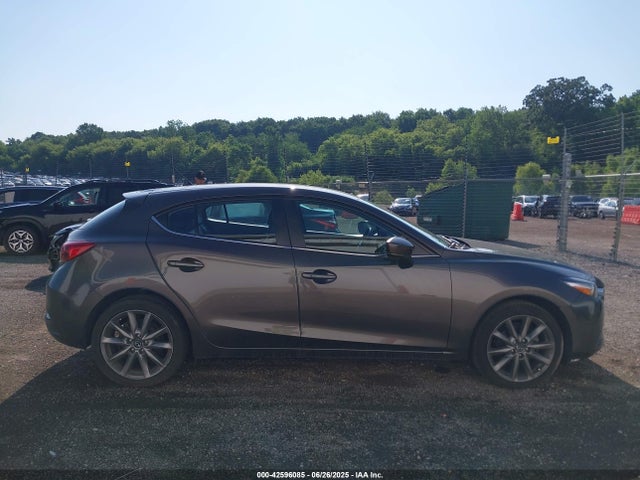 3MZBN1L35JM182117 Mazda py