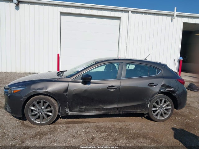 3MZBN1L35JM182117 Mazda py