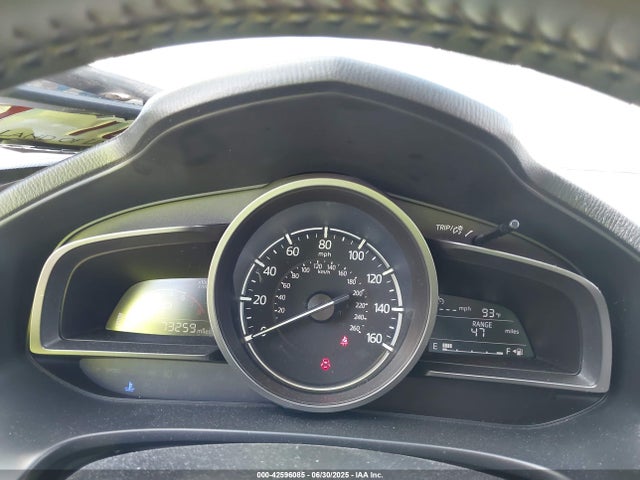 3MZBN1L35JM182117 Mazda py