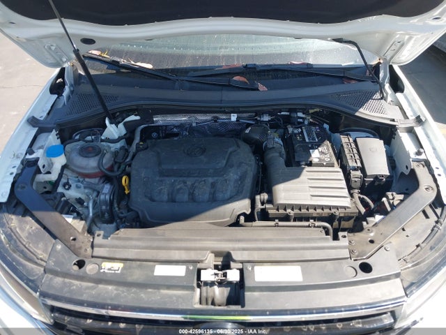 Volkswagen Tiguan 2022 3VVCB7AX0NM124609 Image 10