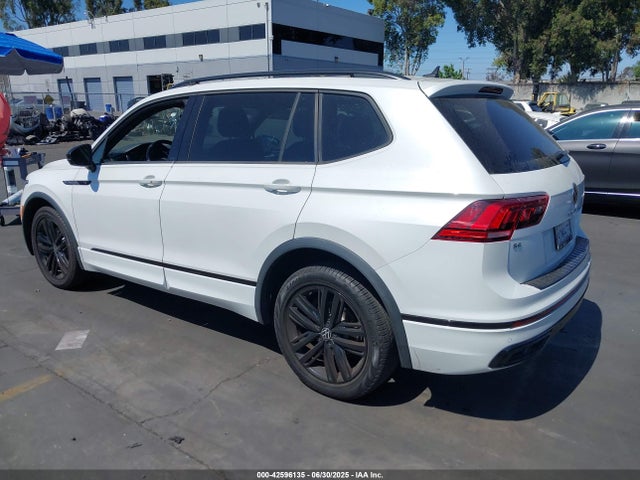 Volkswagen Tiguan 2022 3VVCB7AX0NM124609 Image 3